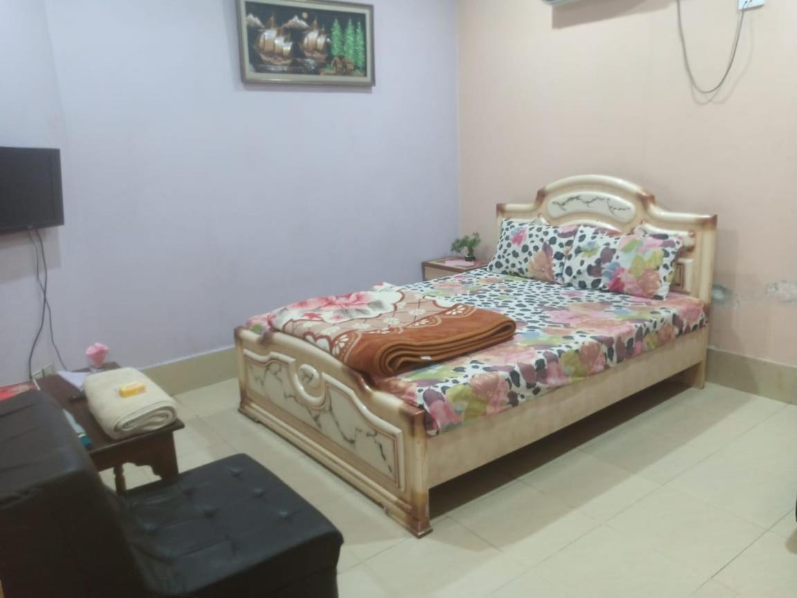 Palm Valley Hotel Sukkur Екстериор снимка