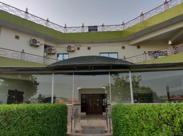 Palm Valley Hotel Sukkur Екстериор снимка