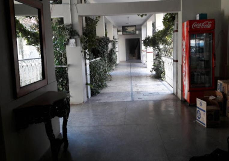 Palm Valley Hotel Sukkur Екстериор снимка