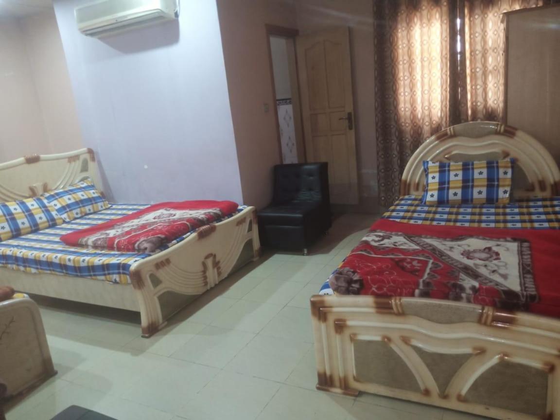 Palm Valley Hotel Sukkur Екстериор снимка